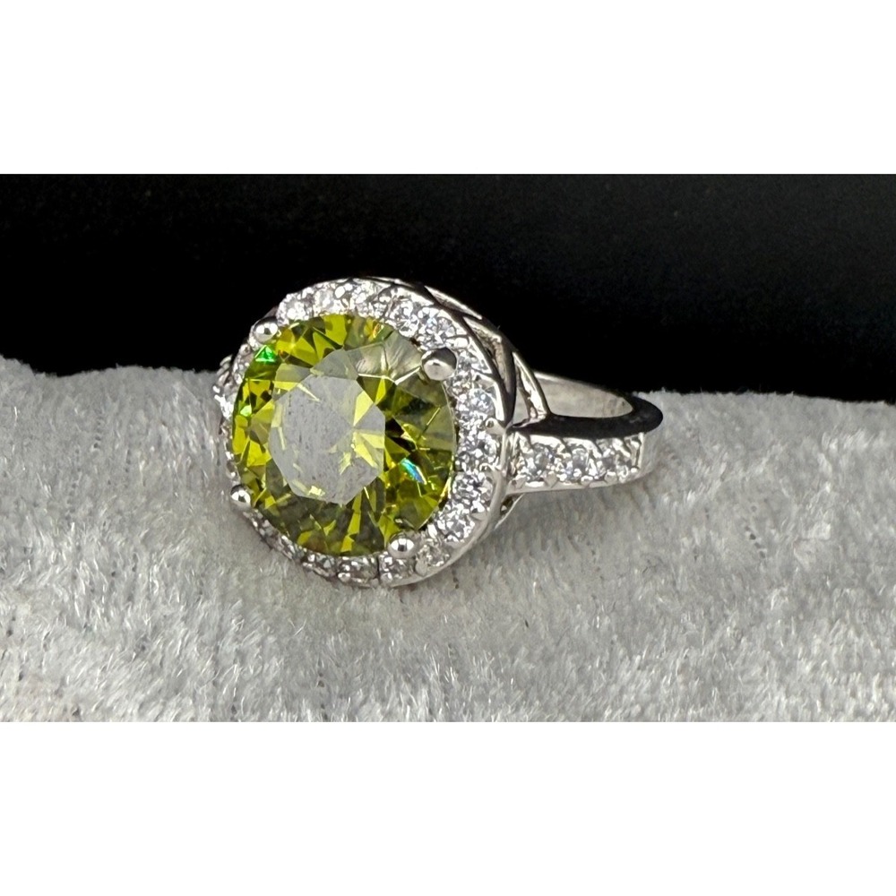 Rhinestone Cocktail Ring Signed Green Silver Tone Signed Size 9